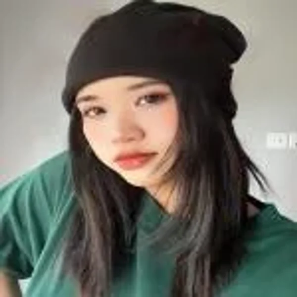 Nghiêm Cẩm Việt Hà