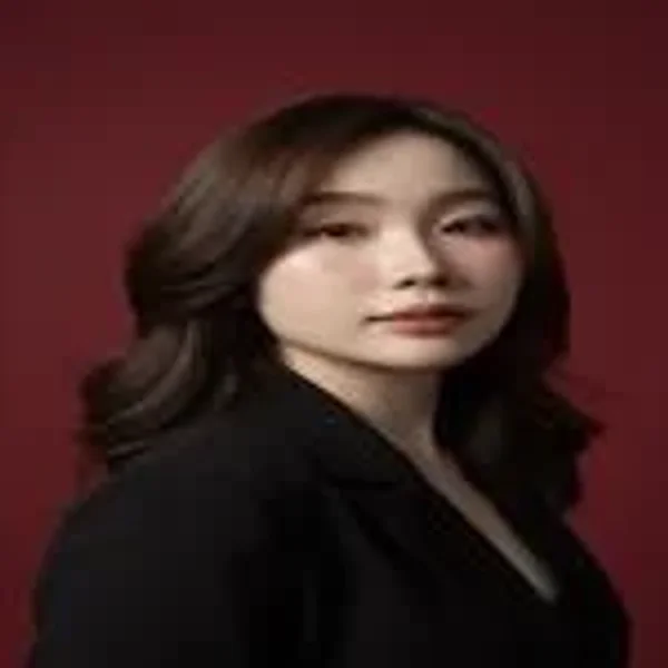 Thư Nguyễn
